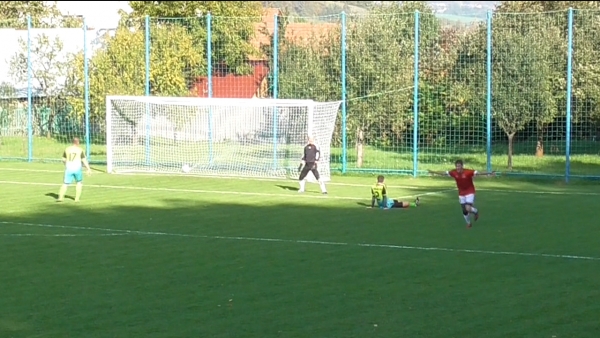 Uzovský Šalgov - Vyšná Šebastová 2:3, gól na 1:0 Dávid Slaninka0:1